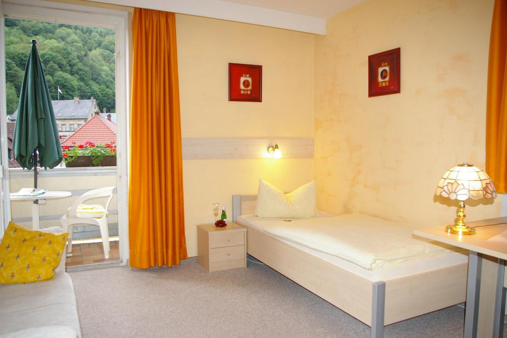 Hotel Heissinger Bad Berneck im Fichtelgebirge Exteriör bild
